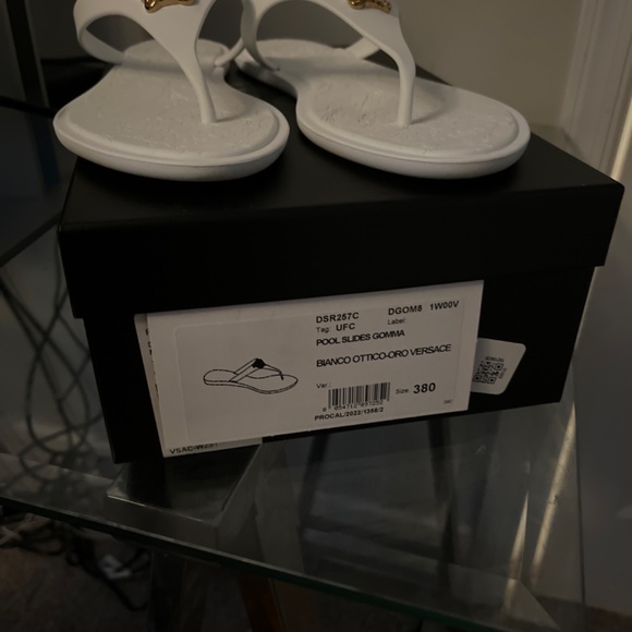 Size 38 White Thong Versace Flip Flop - Picture 2 of 6